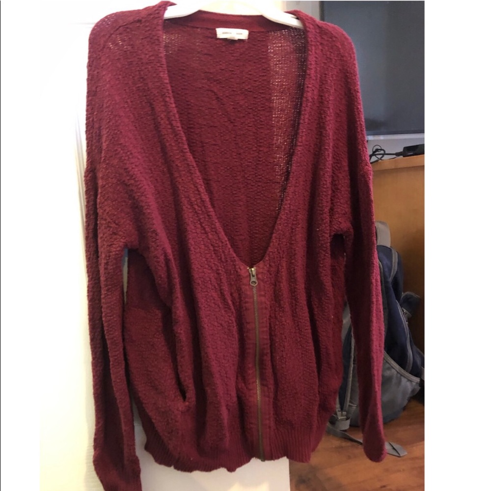 Maroon long sleeved zip up cardigan